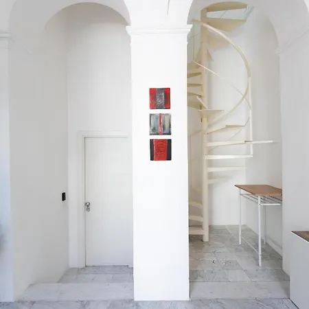 Margherita 109 4* ナポリ